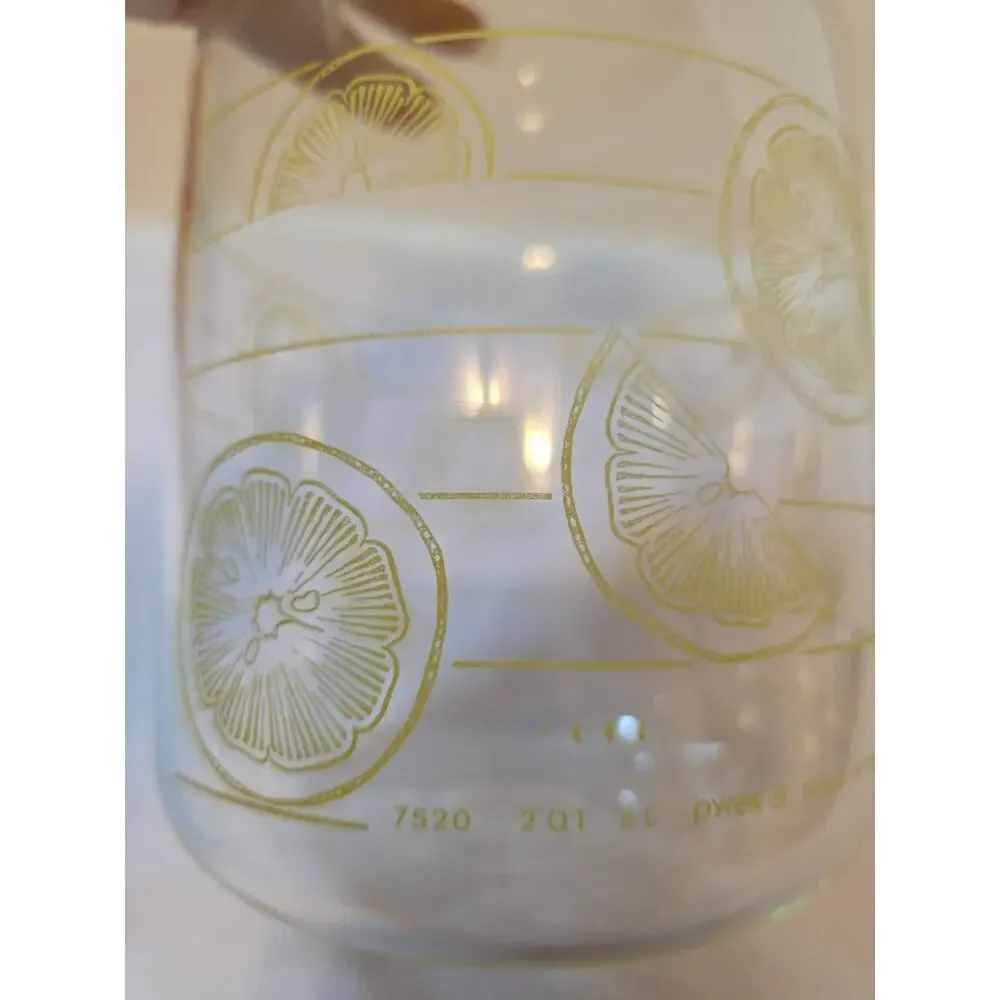 Vintage Pyrex 7520 Glass Juice Tea Lemonade Carafe Pitcher Lemon Slices 2 Qt USA